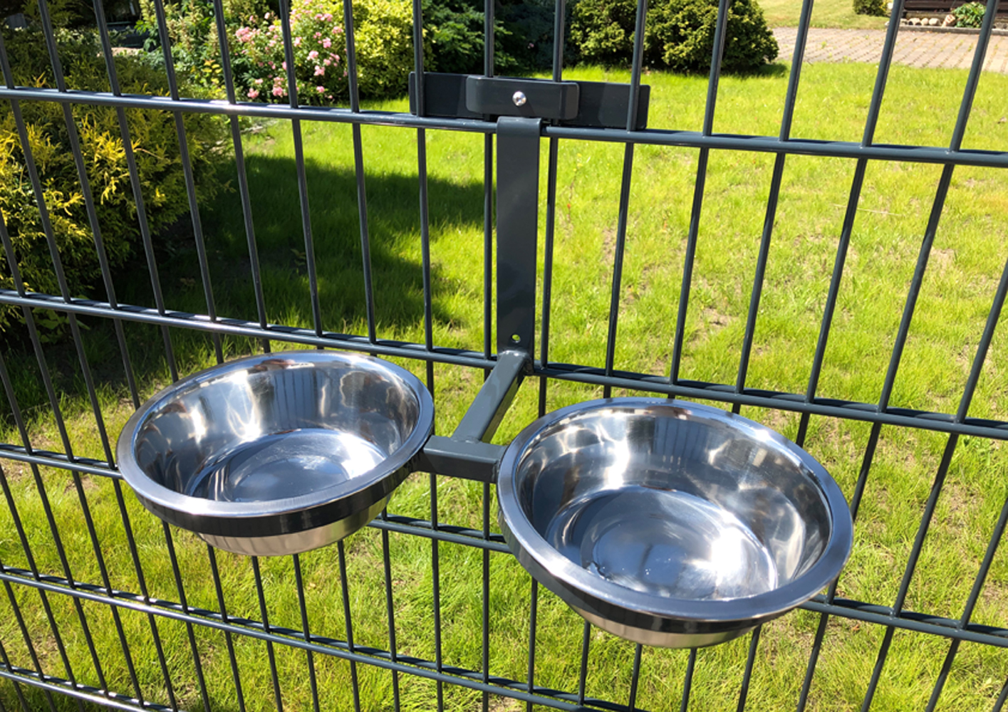 Eindrehhalterung Futterstation inkl. Futternäpfe (2-Fach)