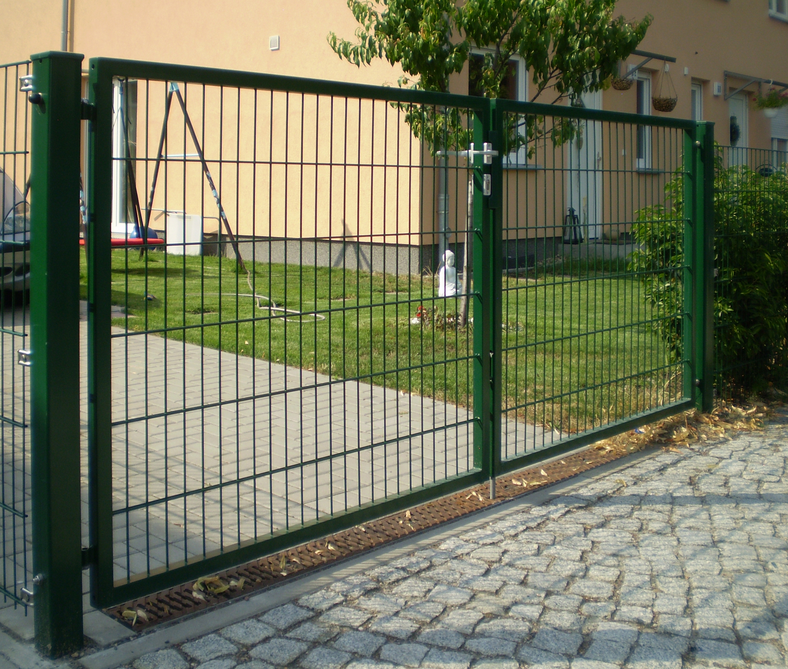 Kombitor 2-flg. Moosgrün