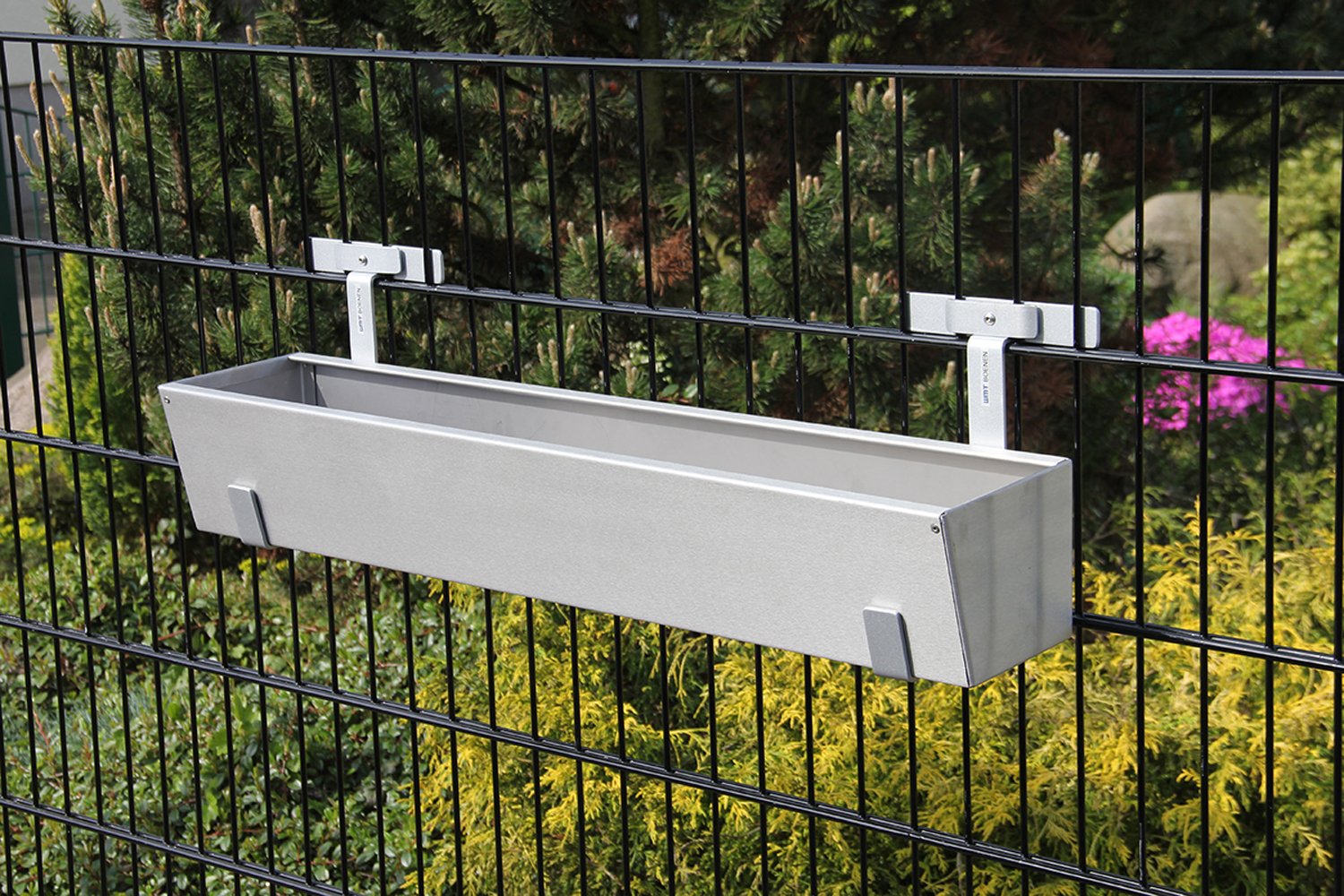 Eindrehhalterung Blumenkasten 14 x 14cm 2er Paar