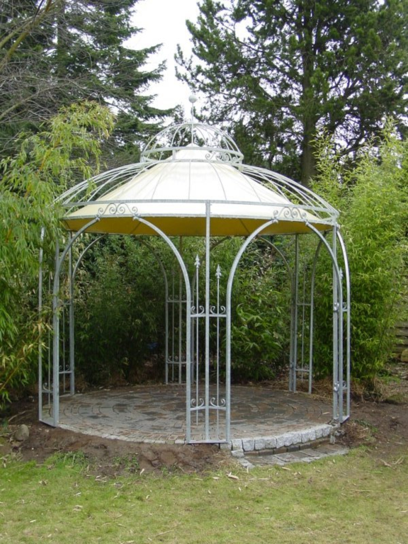 Pavillon verzinkt