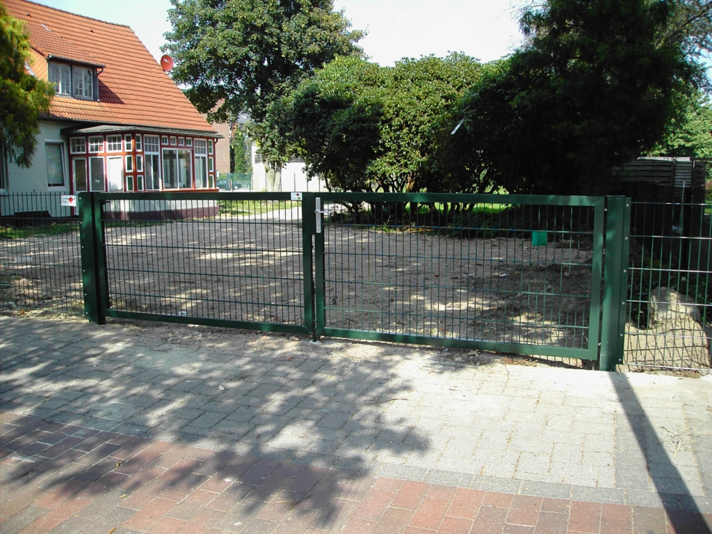 Hamburgtor 2-flg. Moosgrün