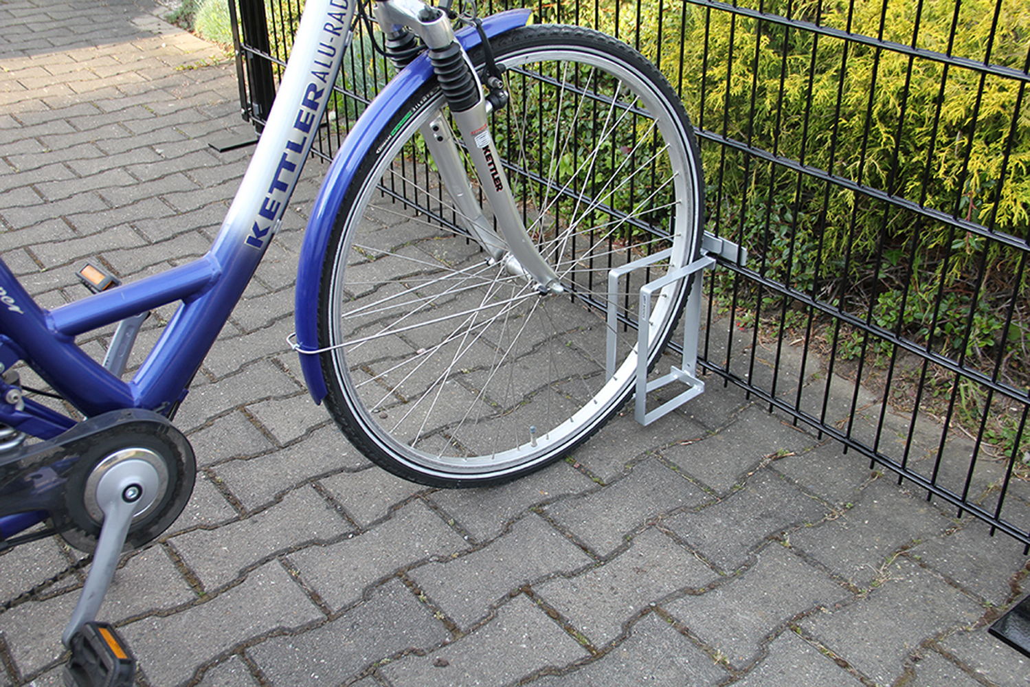 Eindrehhalterung Fahrradständer