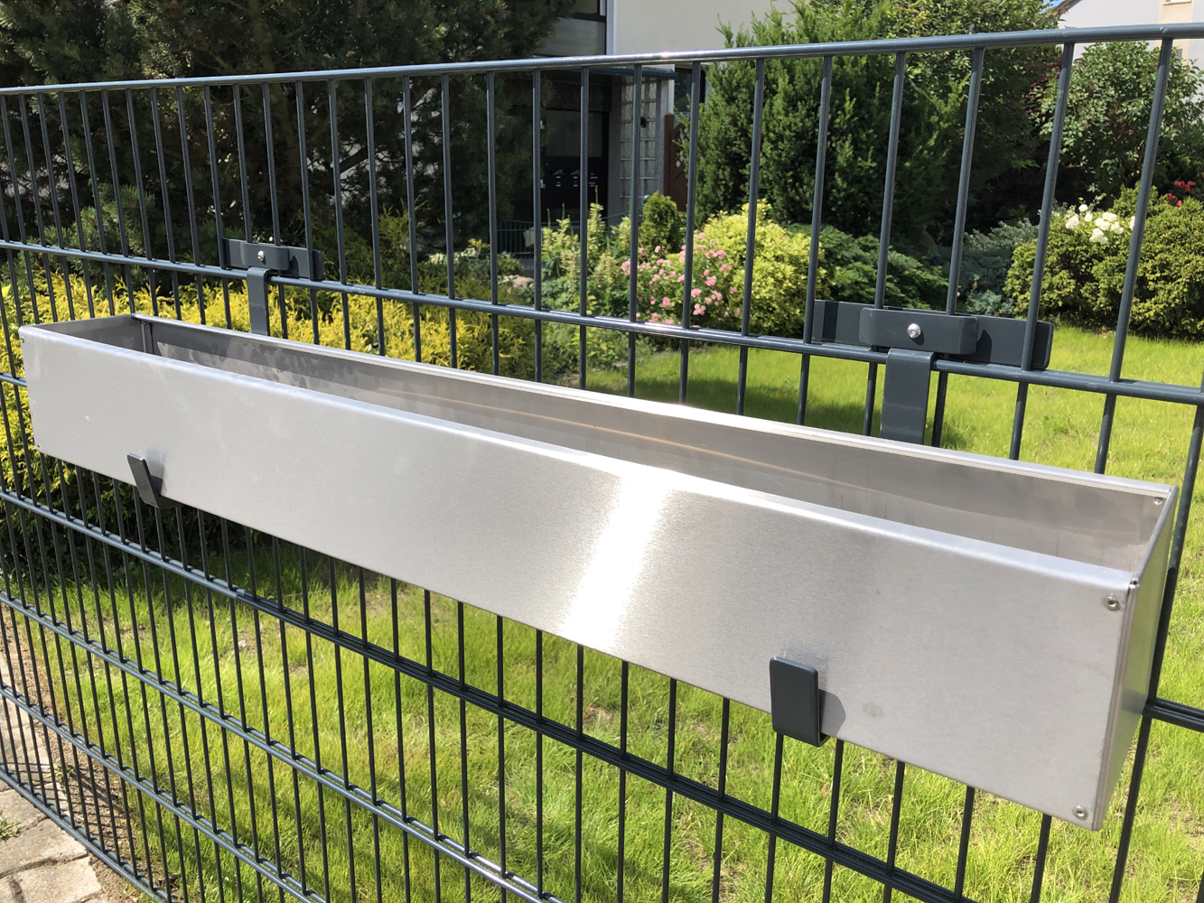 Eindrehhalterung Blumenkasten 14 x 14cm 2er Paar